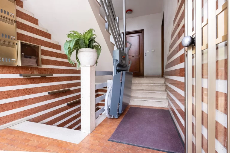 Montascale Pedane Poltroncine per Disabili ad Amelia